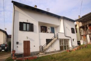 Casa indipendente con giardino in vendita in Coazze